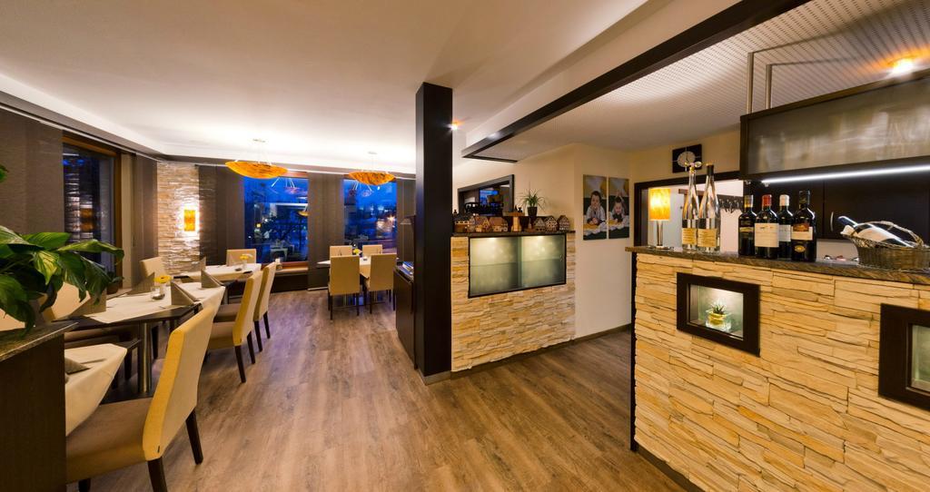 Hotel - Restaurant Sonneneck Dornstetten Zewnętrze zdjęcie